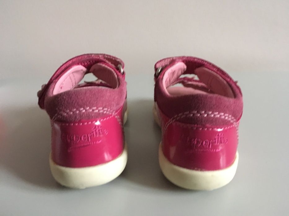 Buty Superfit różowe sandałki dla dziewczynki rozm 21