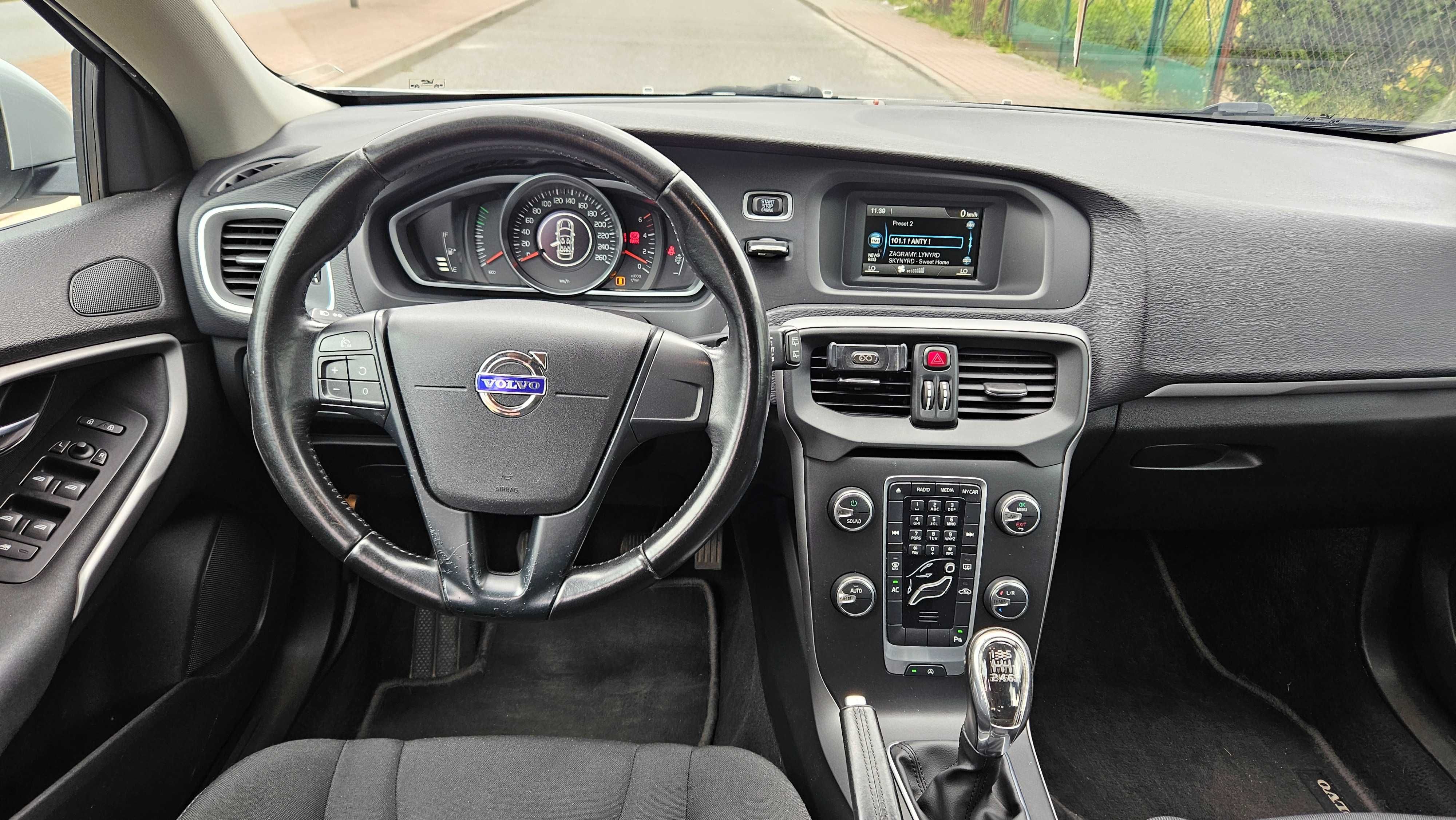 Volvo V40 2.0D 150KM D3 / Klima / Zadbany