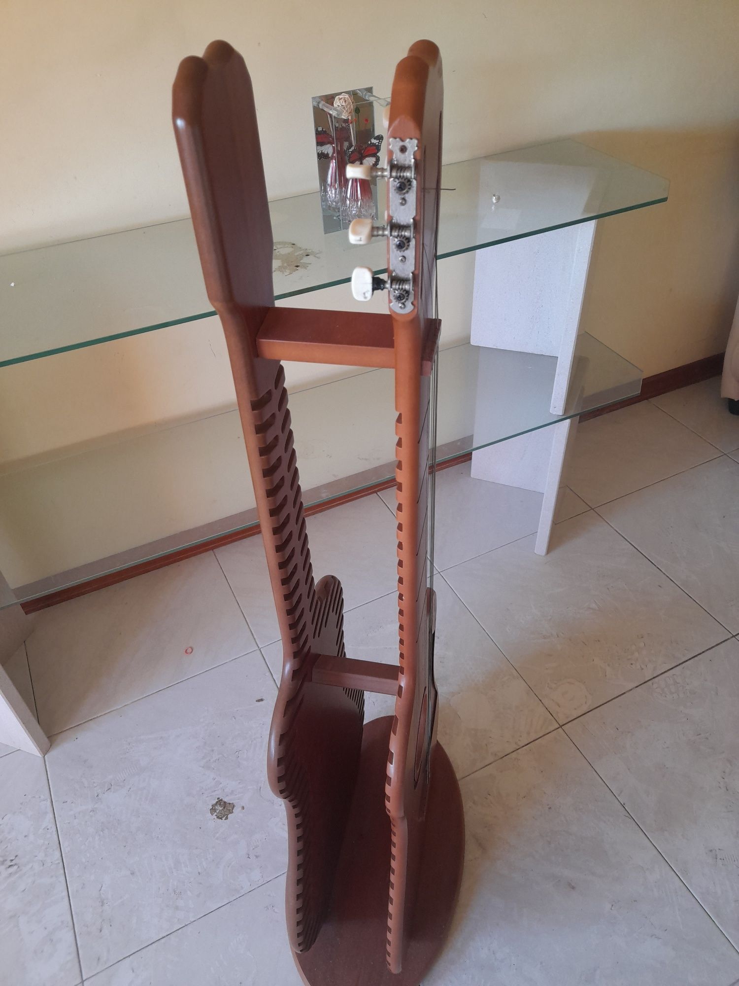 Guitarra porta Cds