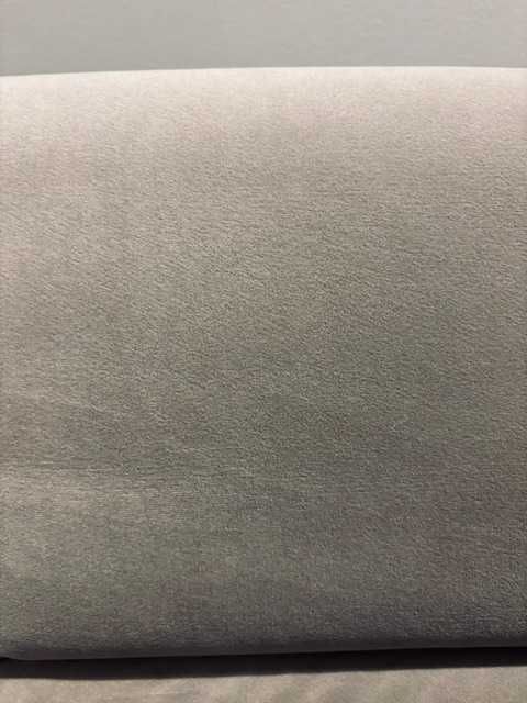 Narożnik w kolorze beżowym z 4 krzeslami w komplecie