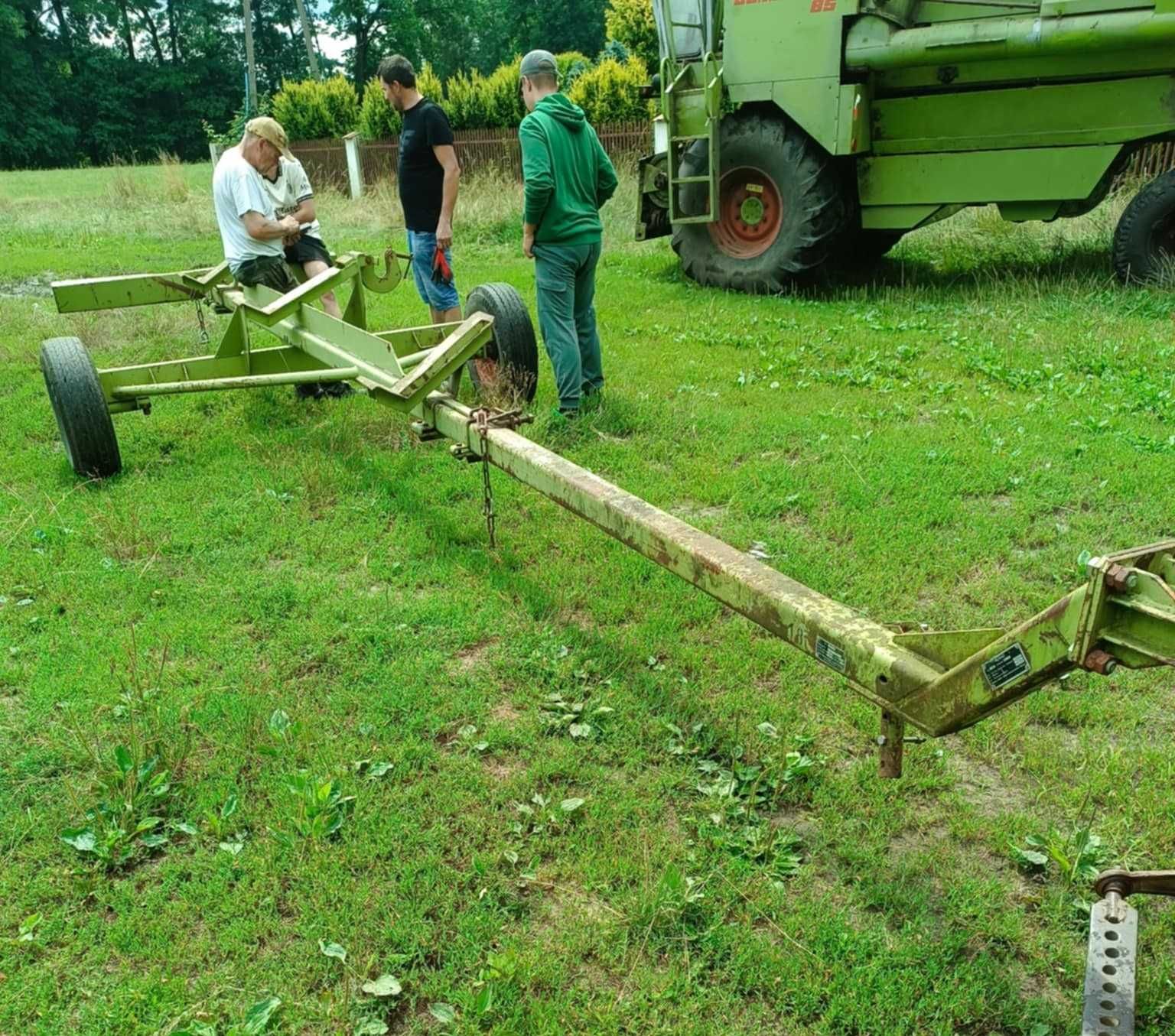 Wózek pod heder Claas Dominator