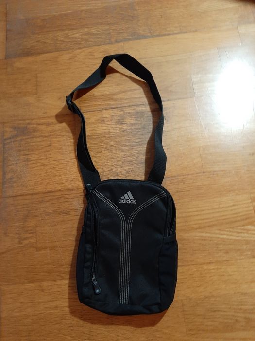 Mala adidas peito