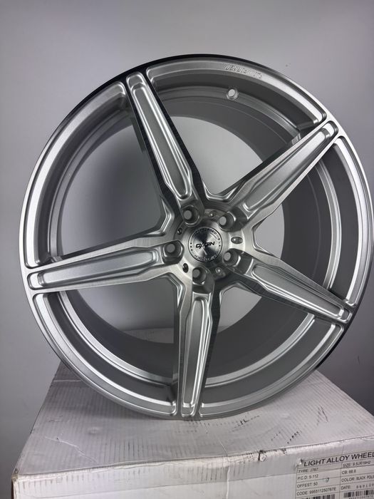 Диски OXIGIN R21 5x114,3 10.5 ET52 DIA72.6 Flow Forged