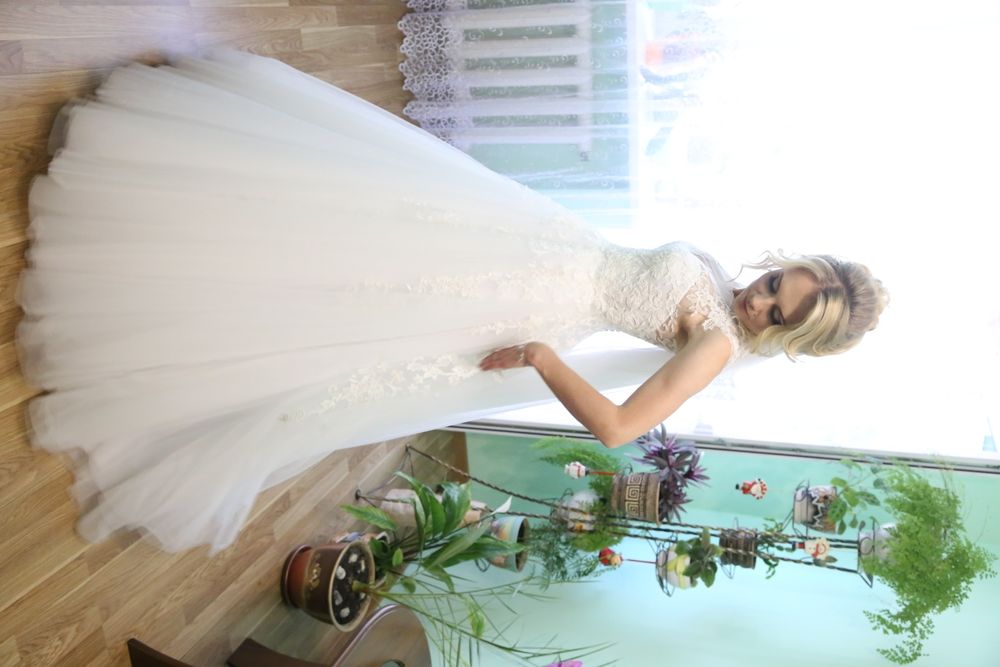 Весільна сукня