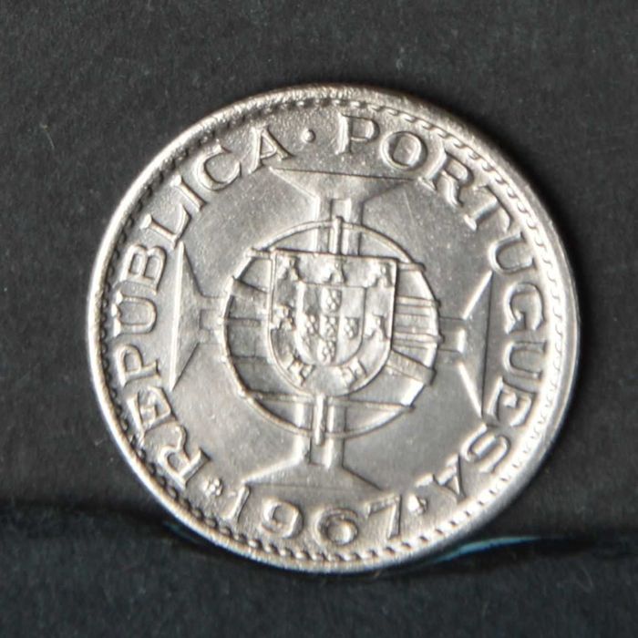 Angola 2,5 escudos 1967 - olx X10348