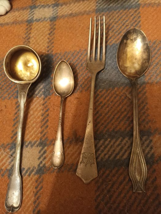 Zestaw sztućców starych