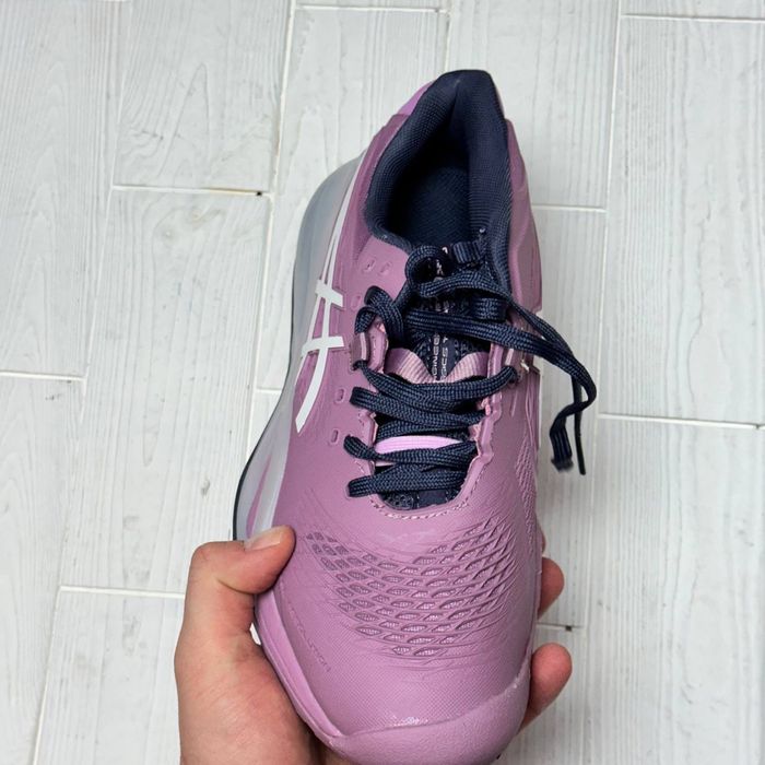 Жіночі кросівки Asics