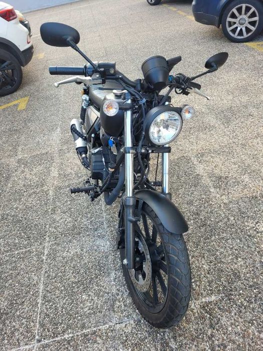 Keeway K-Light 125 como nova, só 886 km!