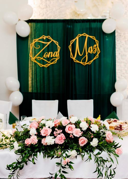 Drewniany napis mąż żona