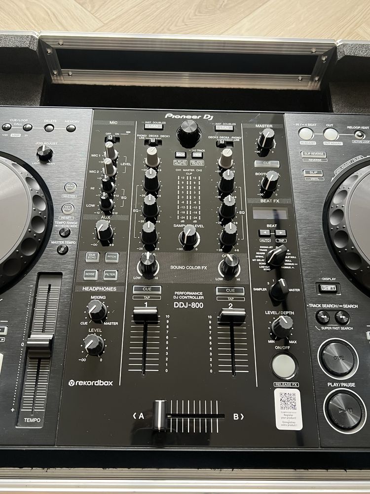Kontroler DJ Pioneer DDJ-800 + twardy case