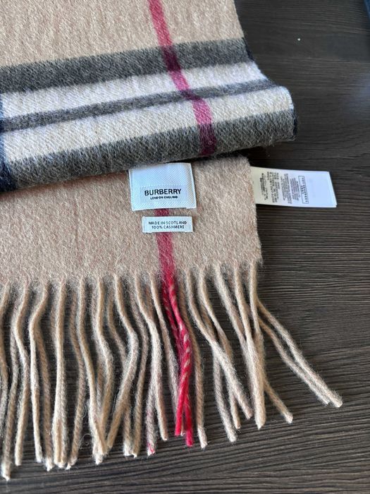 Piękny szalik Burberry
