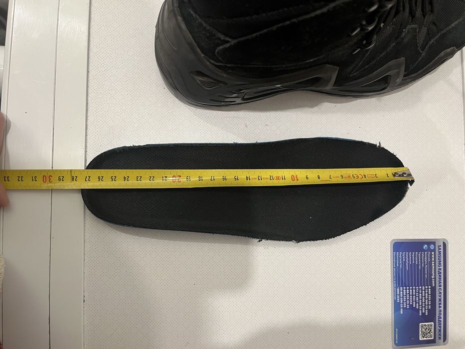 Продам зимові черевики Lowa