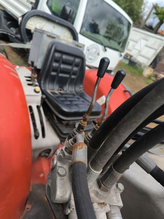 Trator valpadama Júpiter 40 c/ carregador frontal