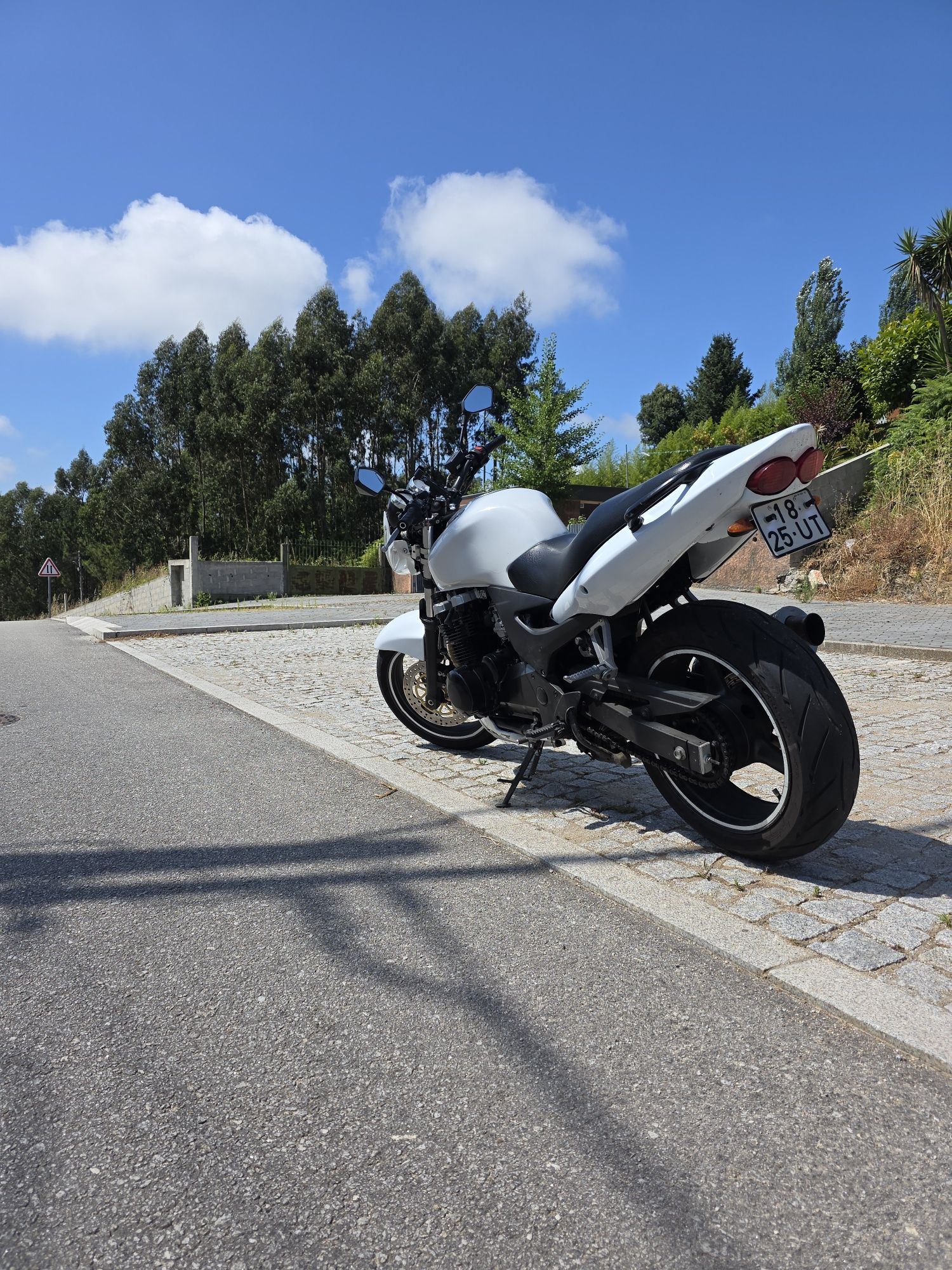 Kawasaki  ZR750F