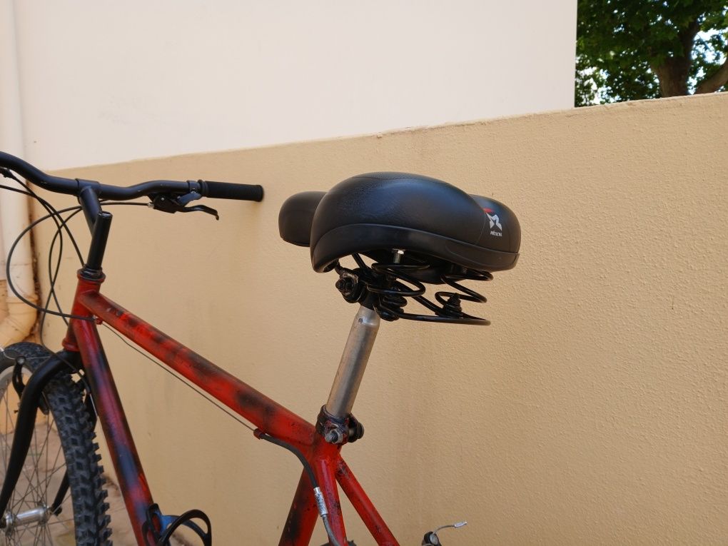 Bicicleta usada como nova