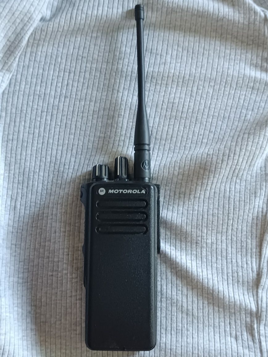 Рація motorola DP4400