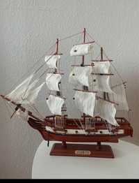 Żaglowiec model statku La Gloire 1778