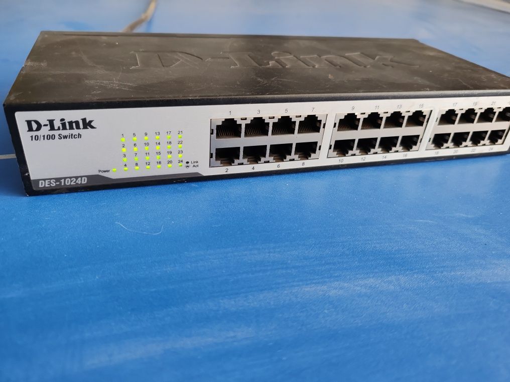 Switch D-Link DES-1024D/E (24x 10/100Mbps)
Masz problem z wyborem prod