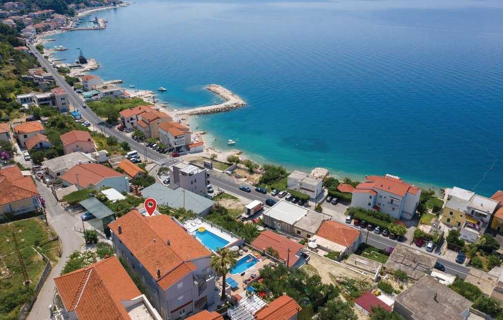 Wakacje, Chorwacja, okolice Omis, apartament dla 8 osób z basenem