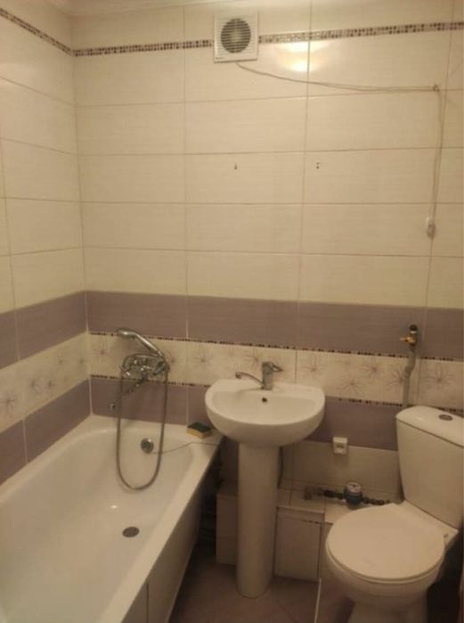 Продам 2 кімнатну квартиру в центрі міста