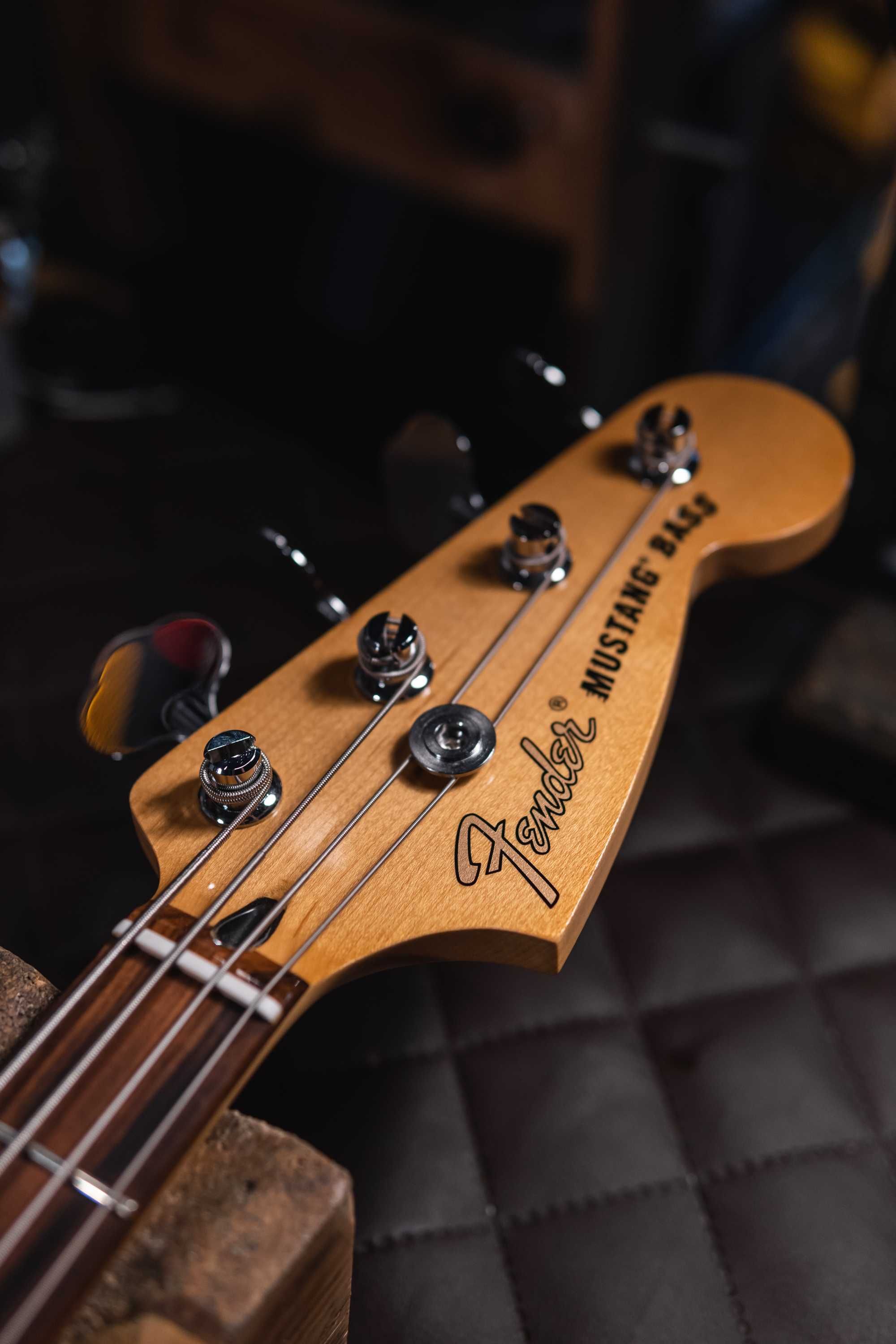 Fender Mustang Bass Firemist Gold (Player MiM)