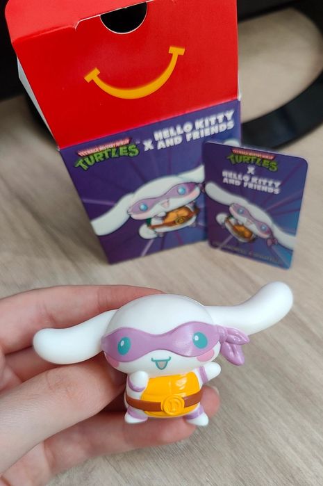 Figura Cinnamoroll x Donatello | TMNTxHello Kitty&Friends | McDonald's