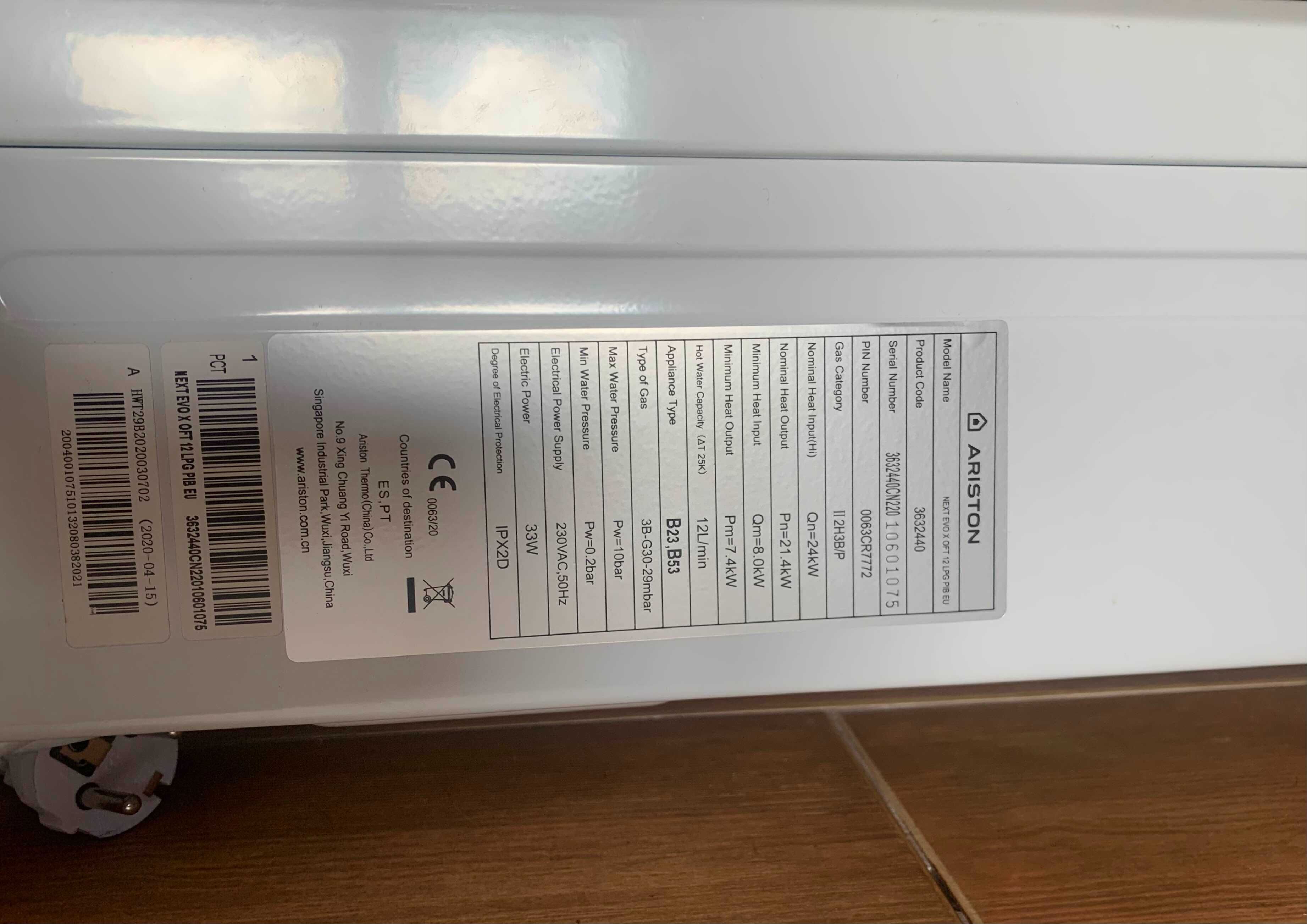 Esquentador a Gás Estanque e Ventilado Ariston