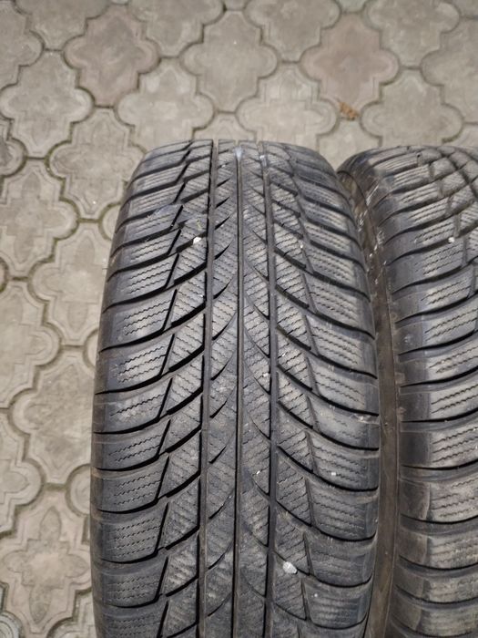Резина 205 60 р16 Bridgestone Blizzak LM 001