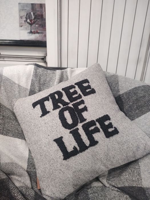 Декоративна  наволочка 40х40"Дерево життя" декорована ковровою вишивко