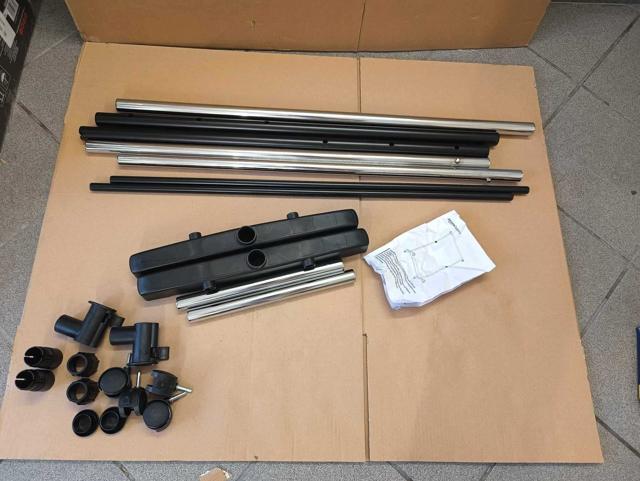 Amazon Basics Wieszak na ubrania z kółkami chrom 91,5-145x42x134-161cm