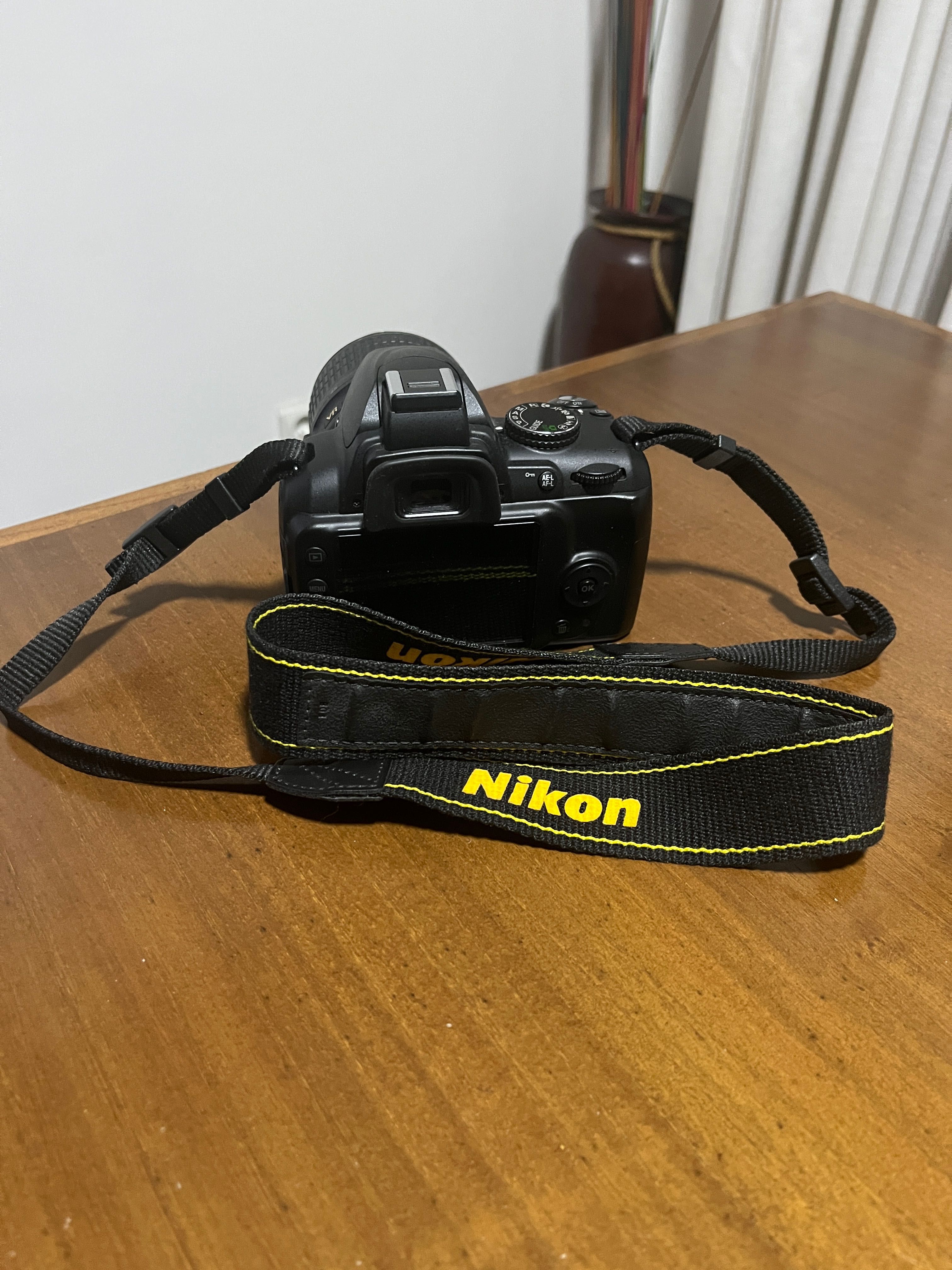 Câmera Nikon d3000
