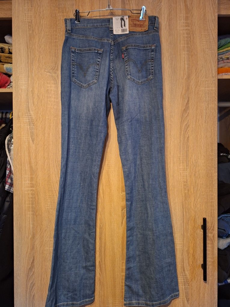 Levis dzwony bootcut nowe z metkami  szerokie nogawki w32 l34 red tab