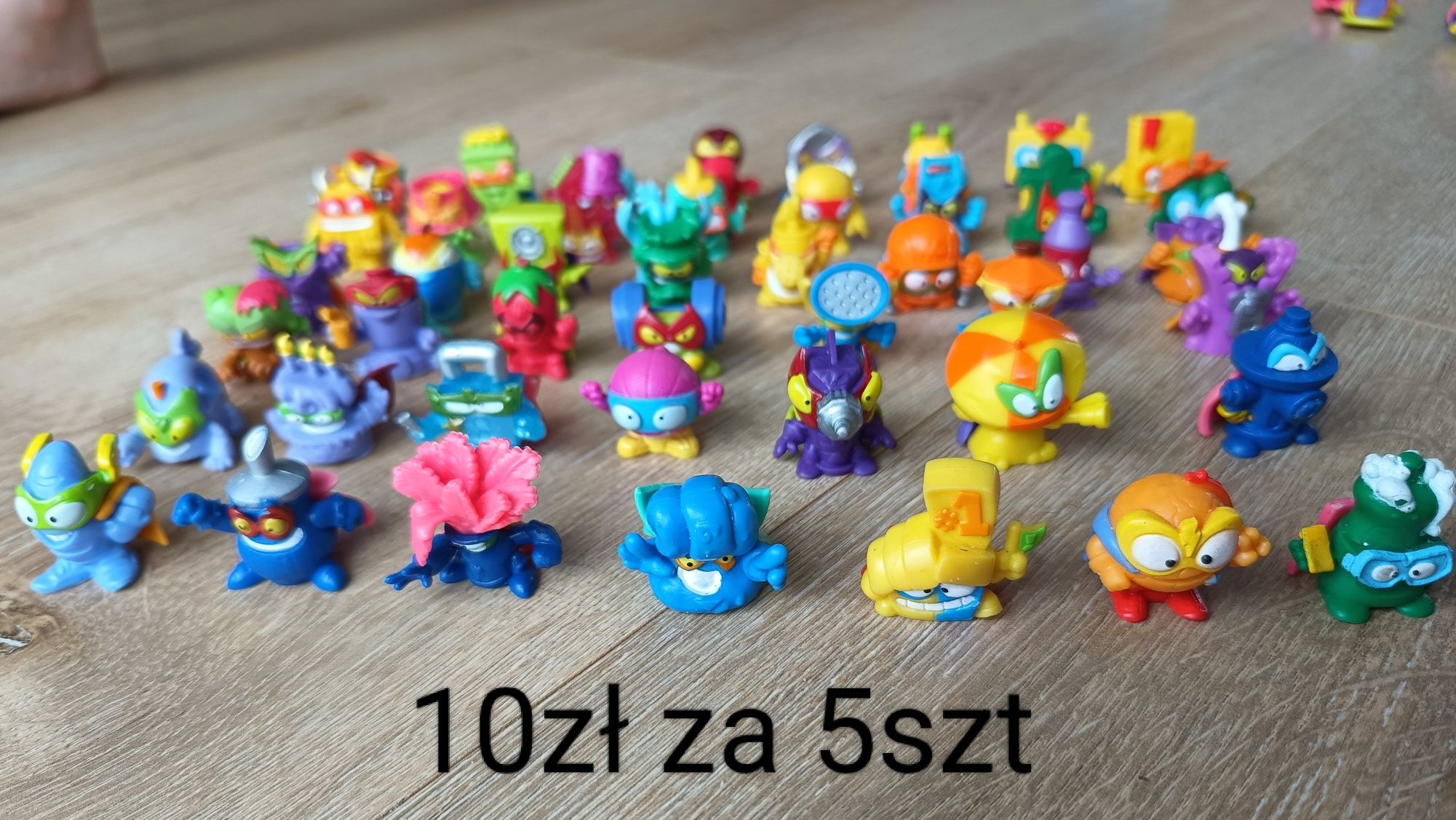 Figurki Super Things/ Super Zings