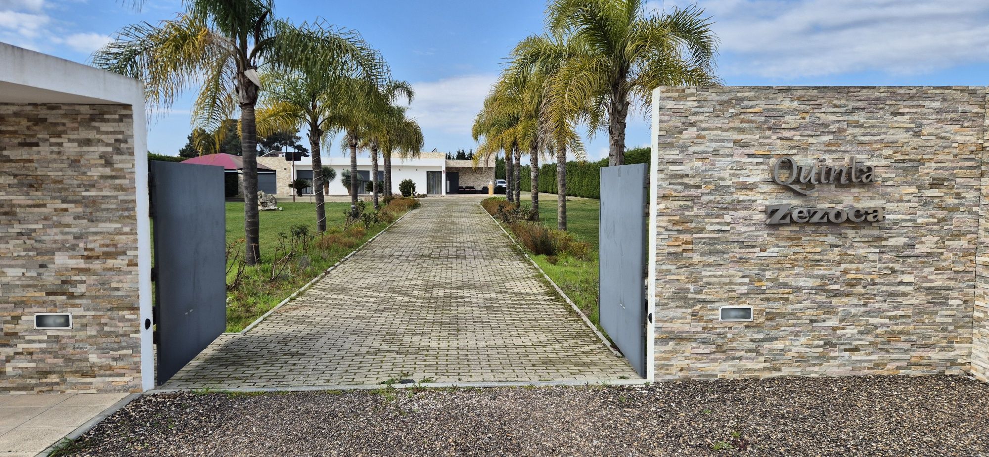 Aluguer de espaço para eventos" QUINTA ZEZOCA "i