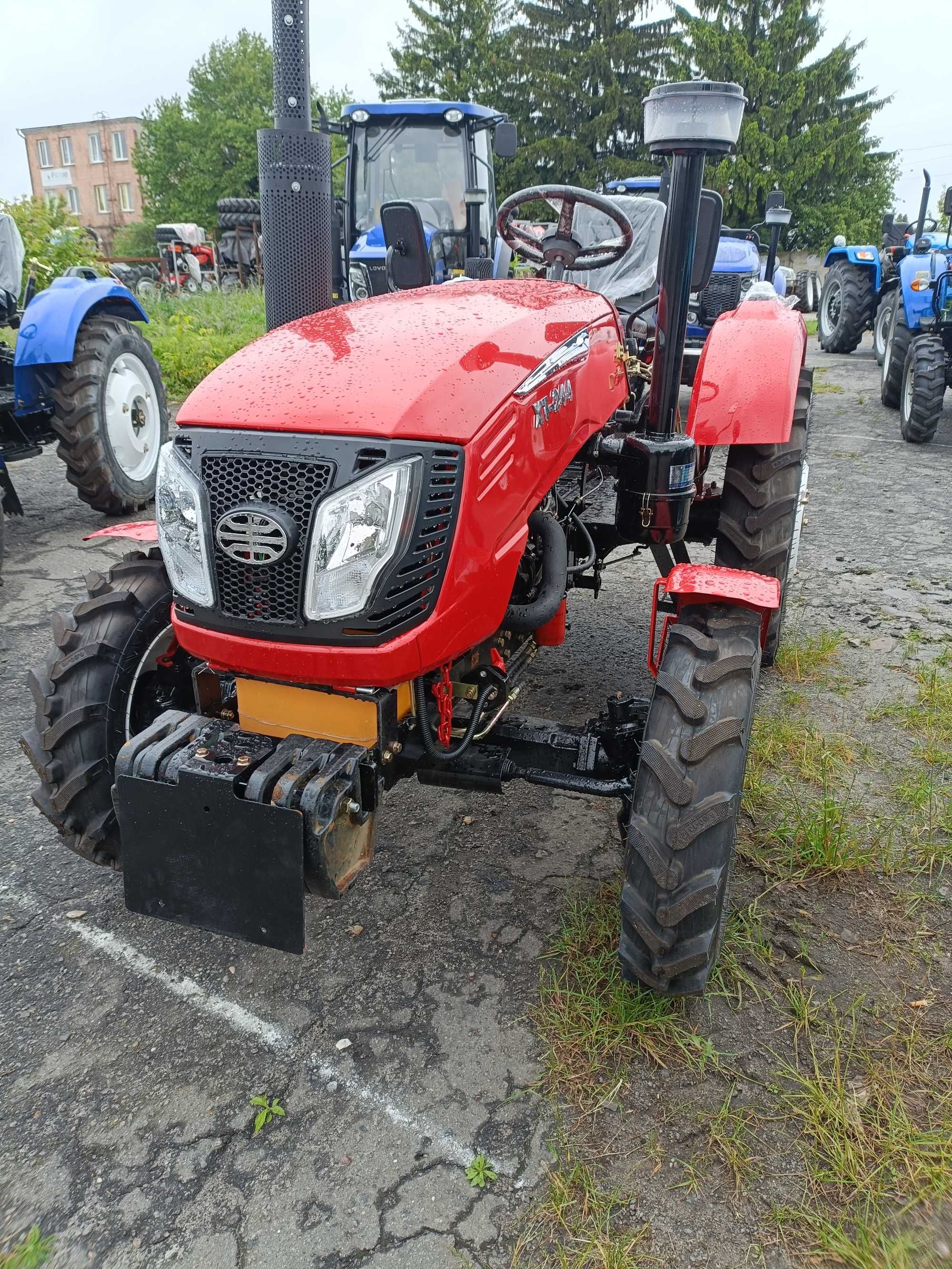 Мінітрактор Сінтай Xingtai XT-244L рівна підлога, бокова КПП4+1 2025