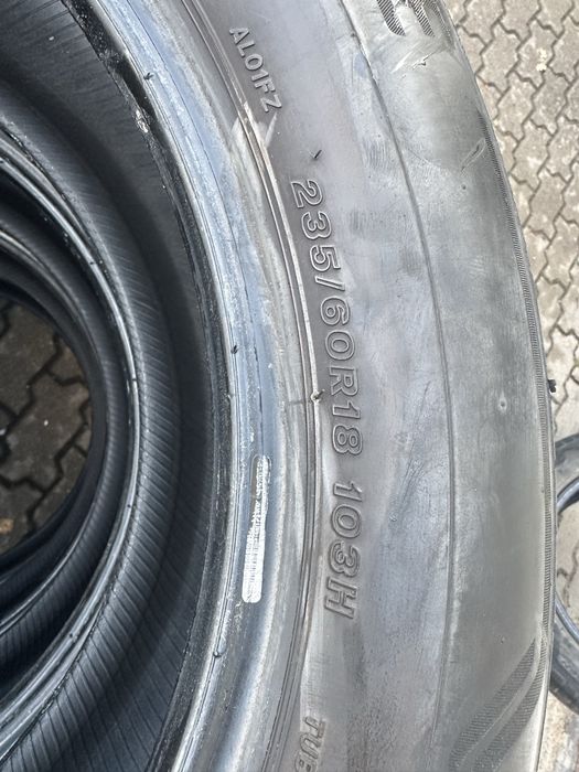 235/60R18 Bridgestone Lexus NX
