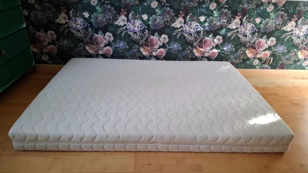 Materac Texel Alergik 140/200 prawie nieużywany.
