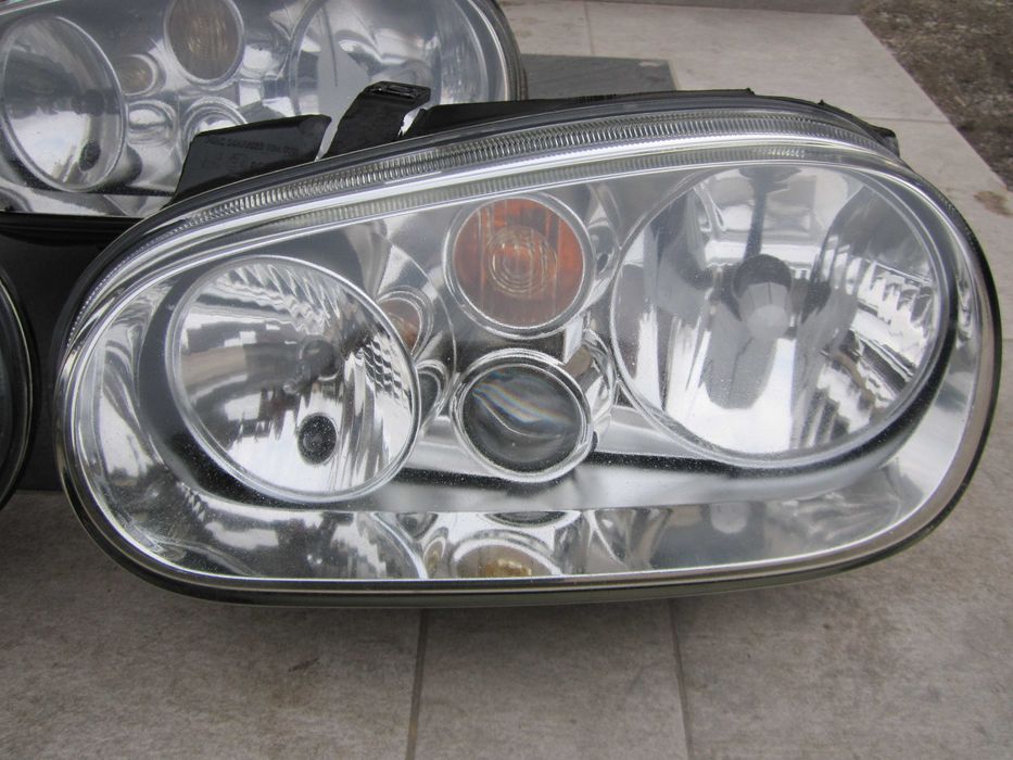 Lampy przednie przód Vw Golf 4 prawa,lewa HALOGEN IDEAŁ orginał