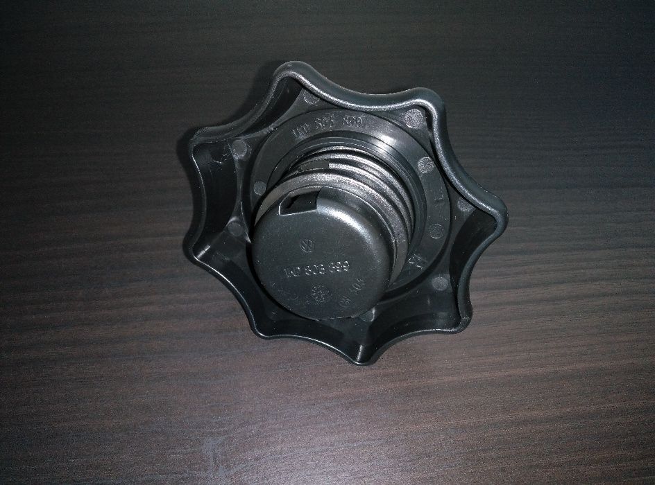 Volkswagen 1KD803899 - Suporte do pneu sobressalente (NOVO)