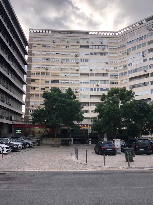 Vende-se apartamento Praça de Alvalade- Não se aceita imobiliárias !