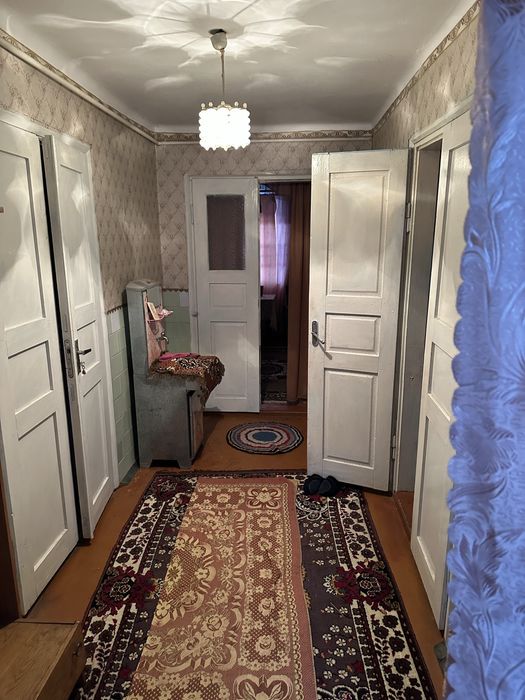 Продам житловий будинок з земельною ділянкою