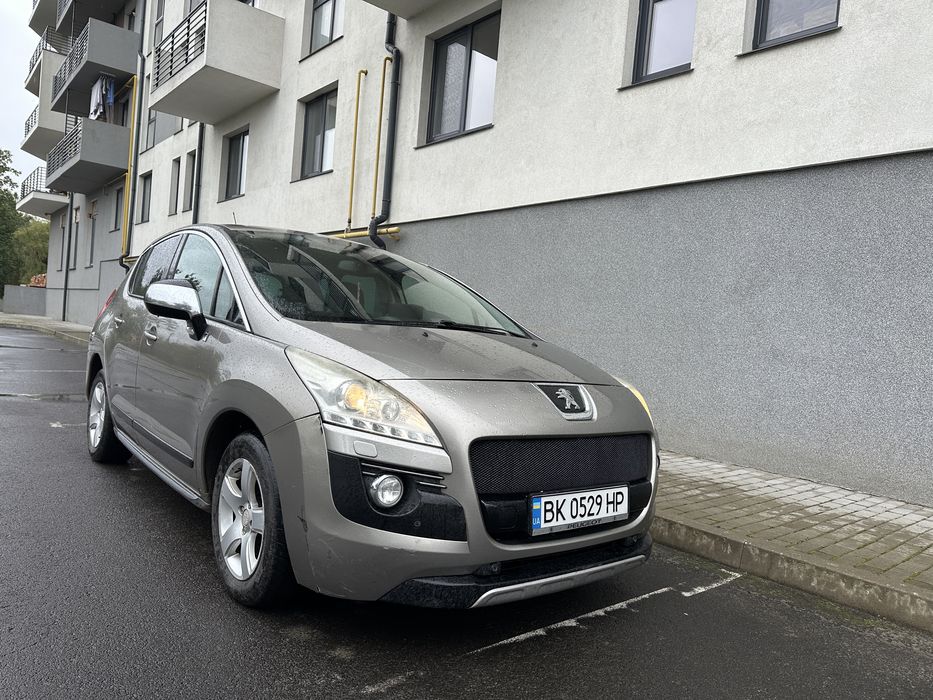 Автомобіль Peugeot 3008