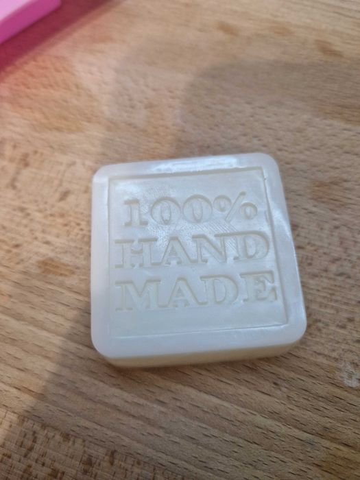 Małe kwadratowe mydelko hand made+woreczek