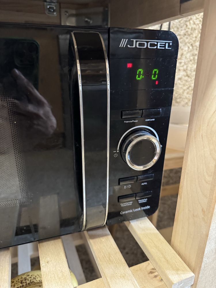 Microondas Jocel em preto
