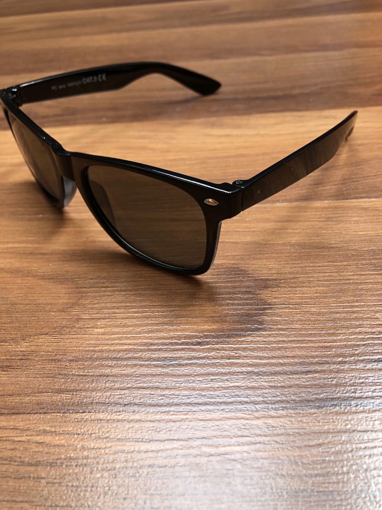 Okulary przeciwsłoneczne męskie czarne kat.3