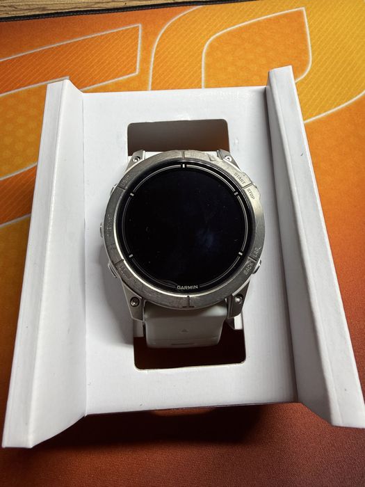 Garmin Epix Gen2 Pro sapphire titanium 51 mm white