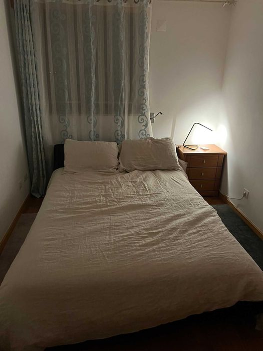 Cama de Casal + colchão 190x140