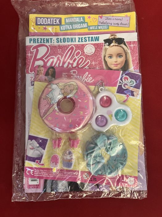 Gazetka Barbie nr 10/2025 + prezent słodki zestaw
