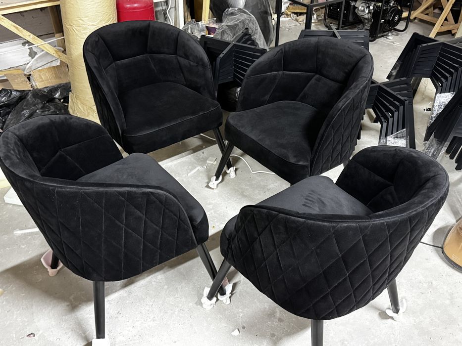 Дивани стільці крісла від виробника для ресторанів кафе кавярнь