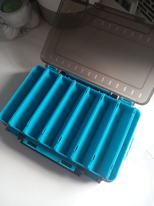 Caixa de Pesca Azul 198mm x 132mm